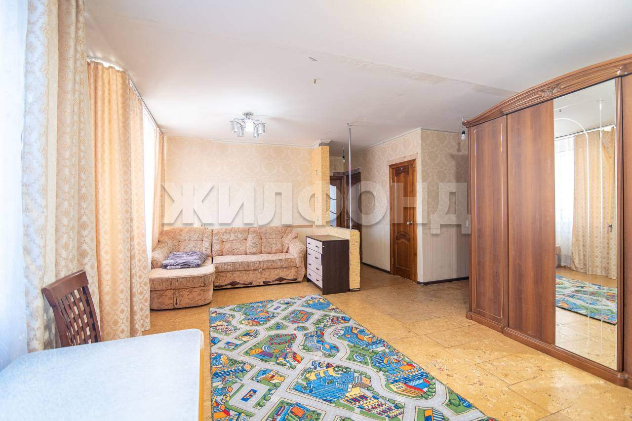 Квартира на продажу в Барнауле, Краевая улица, 252