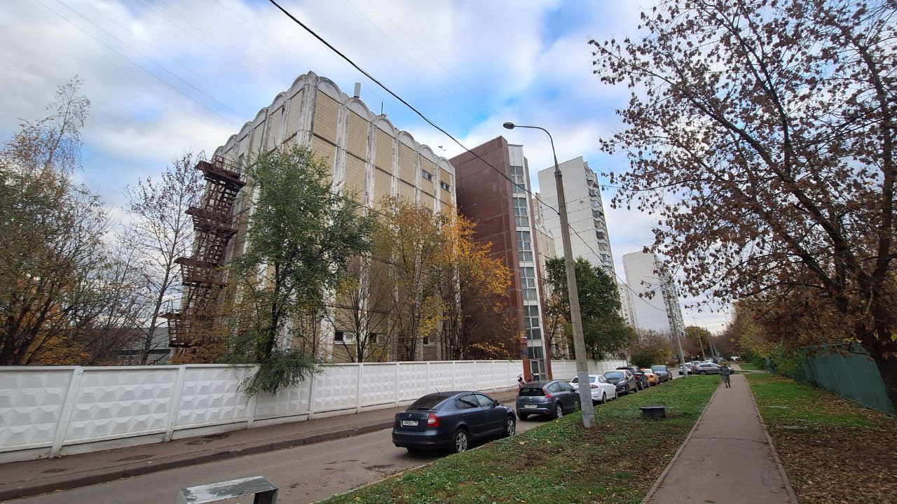 Фото: Аренда ПСН 318 м2. Потолки 4,1 м. Северное Бутово test