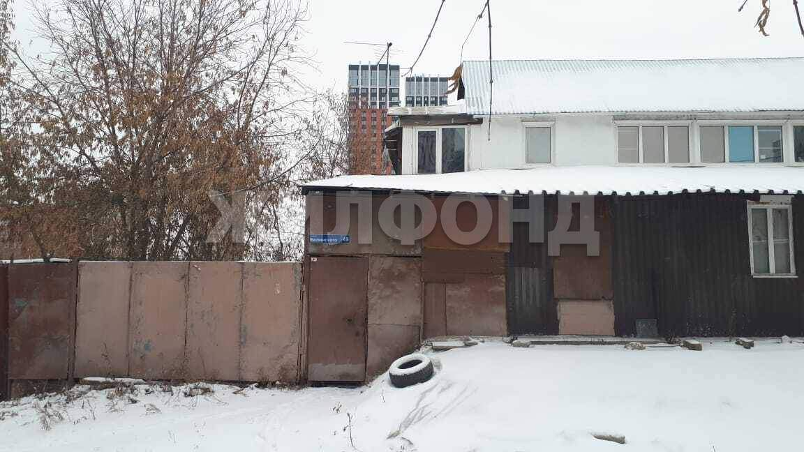 Продам земельный участок 731 м.кв.