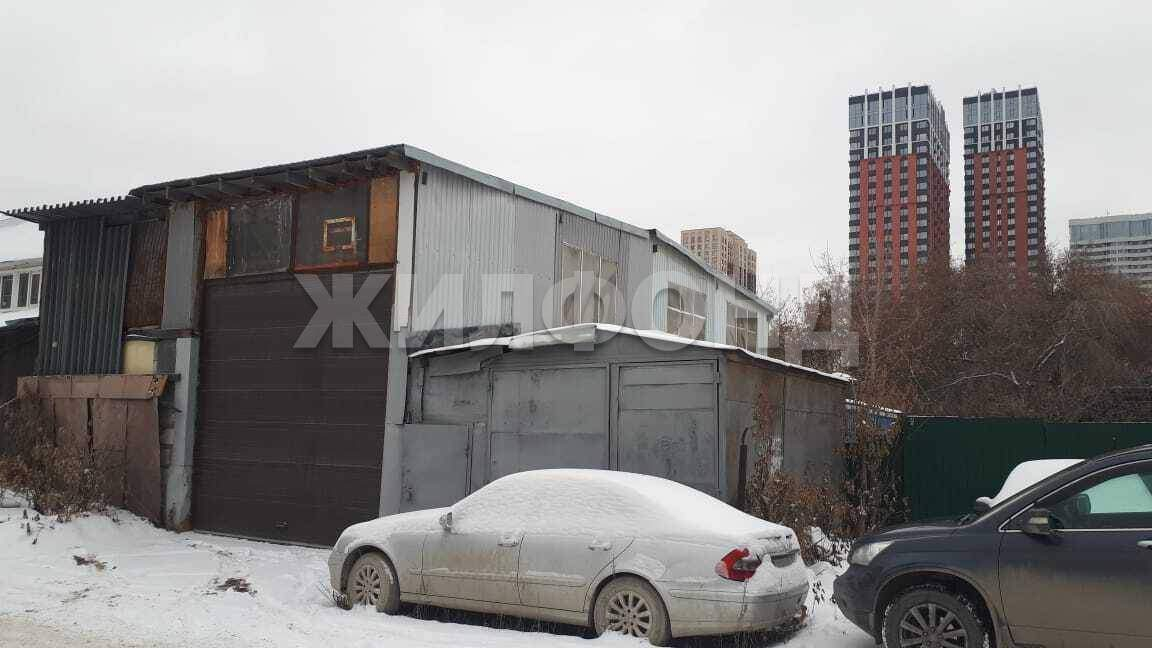 Продам земельный участок 731 м.кв.