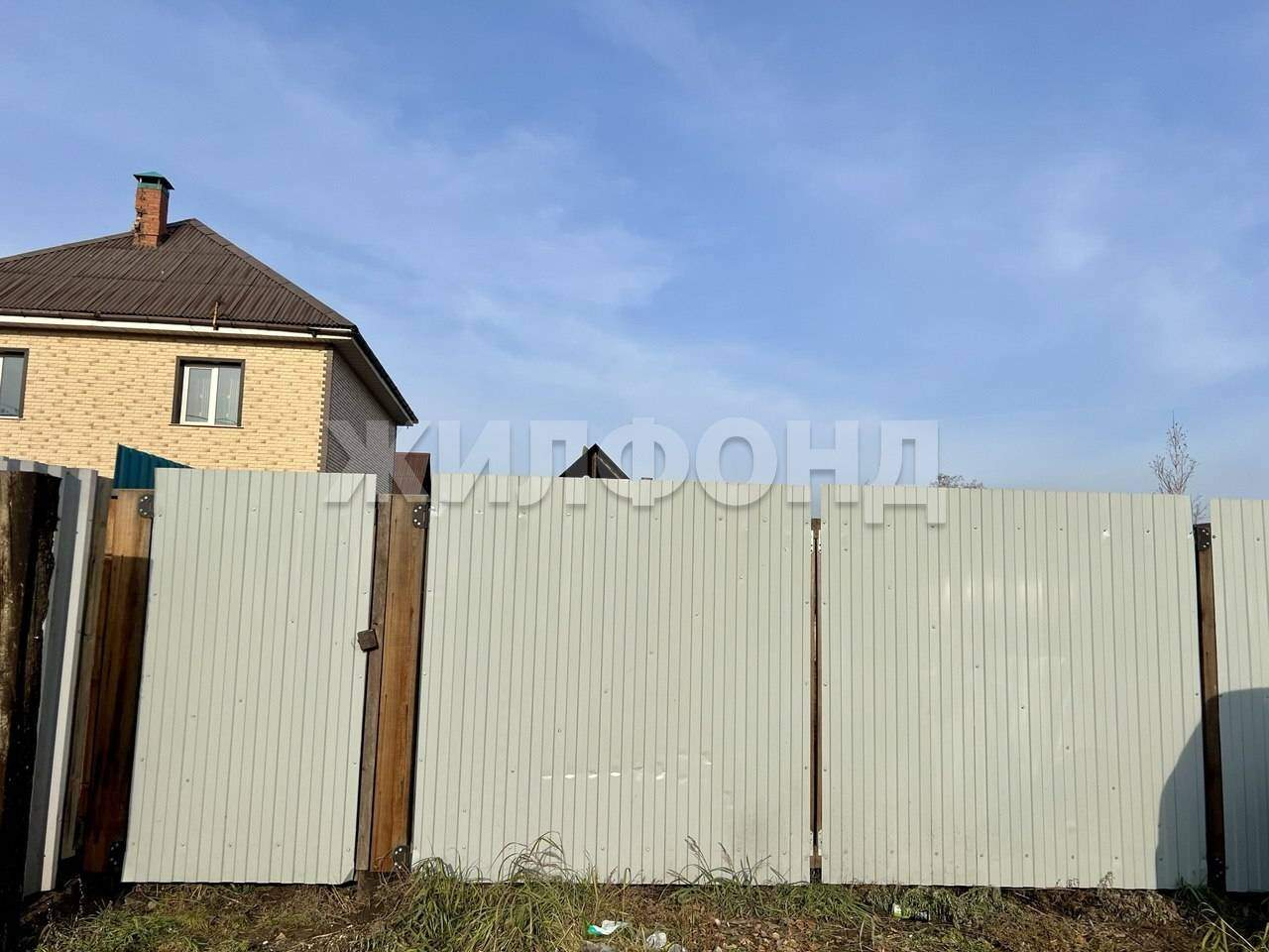 Продам земельный участок 851 м.кв.