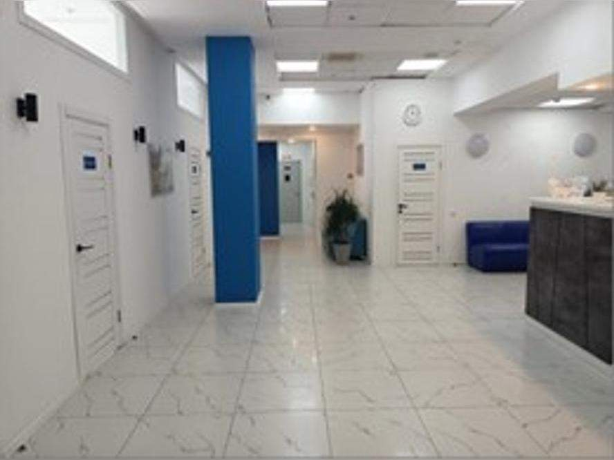 Фото: Торговое помещение 432 м2 в аренду test