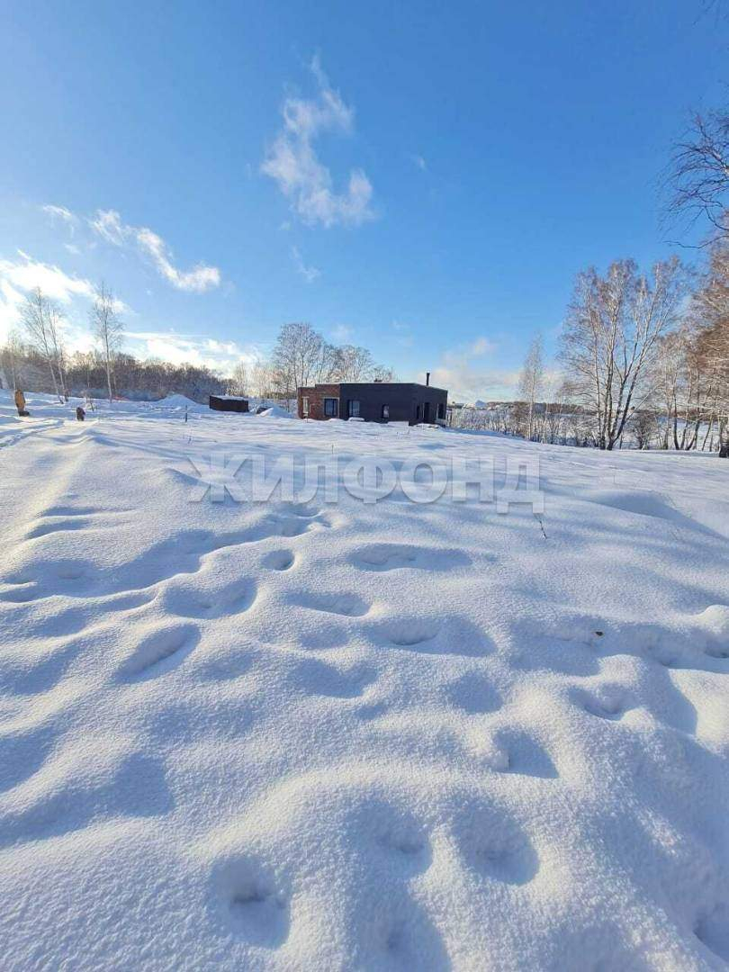 Продам земельный участок 746 м.кв.