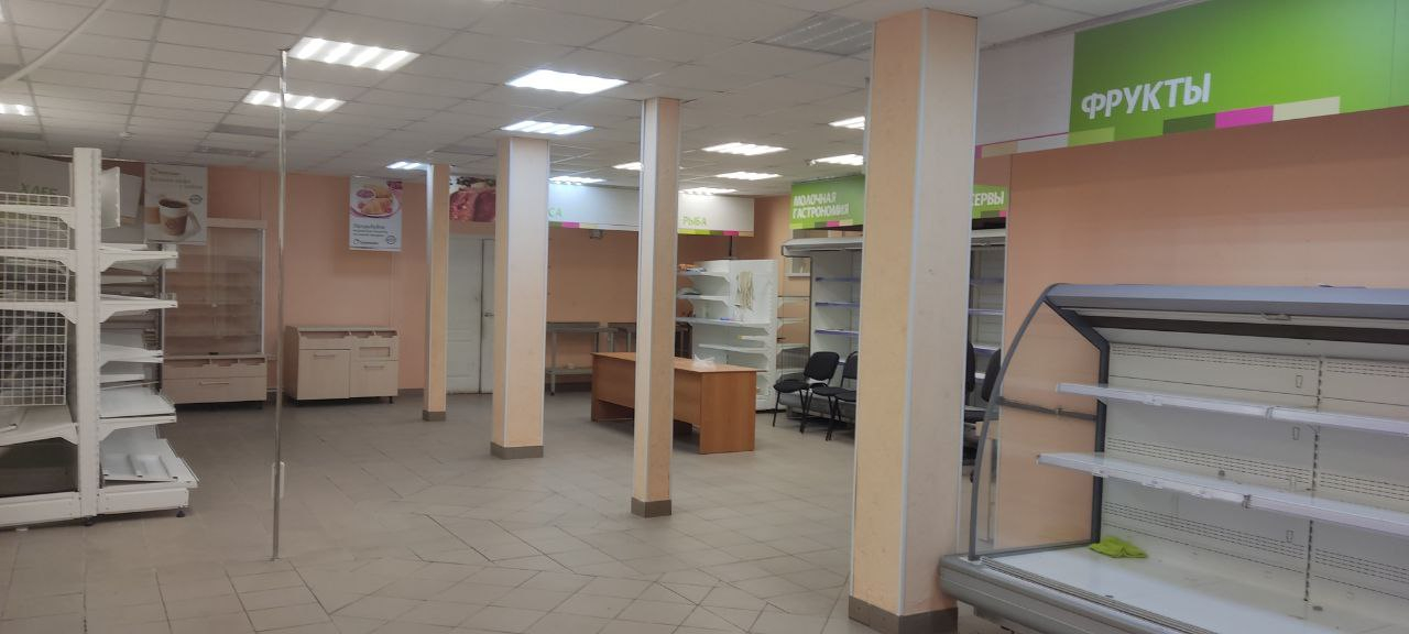 Продам торговое помещение 220 м.кв.