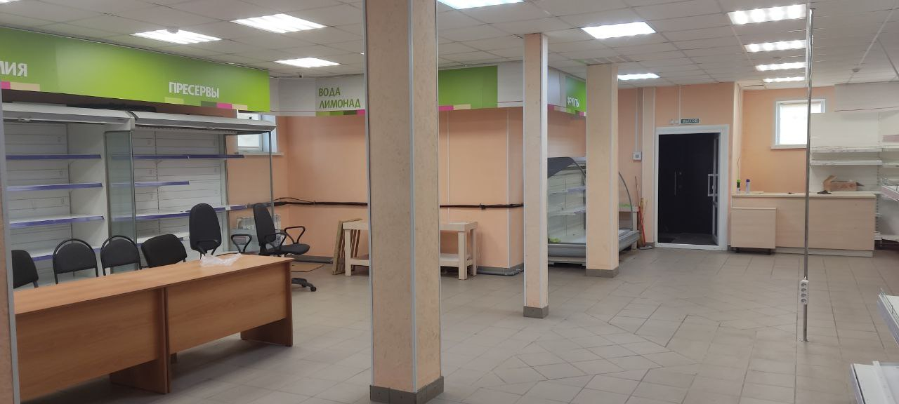 Продам торговое помещение 220 м.кв.