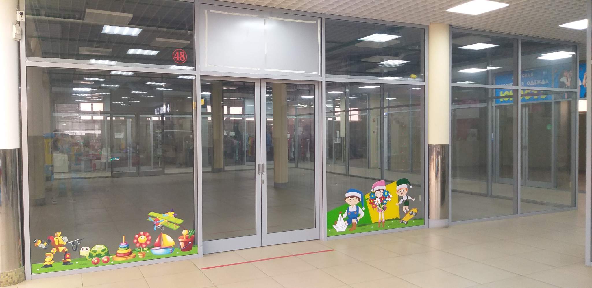 Фото: Торговое помещение 654 м2 в аренду test