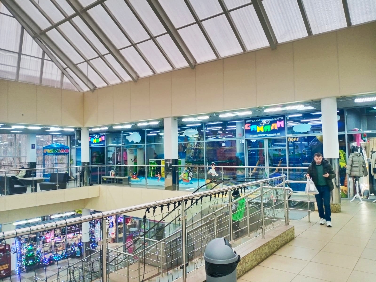 Фото: Торговое помещение 654 м2 в аренду test