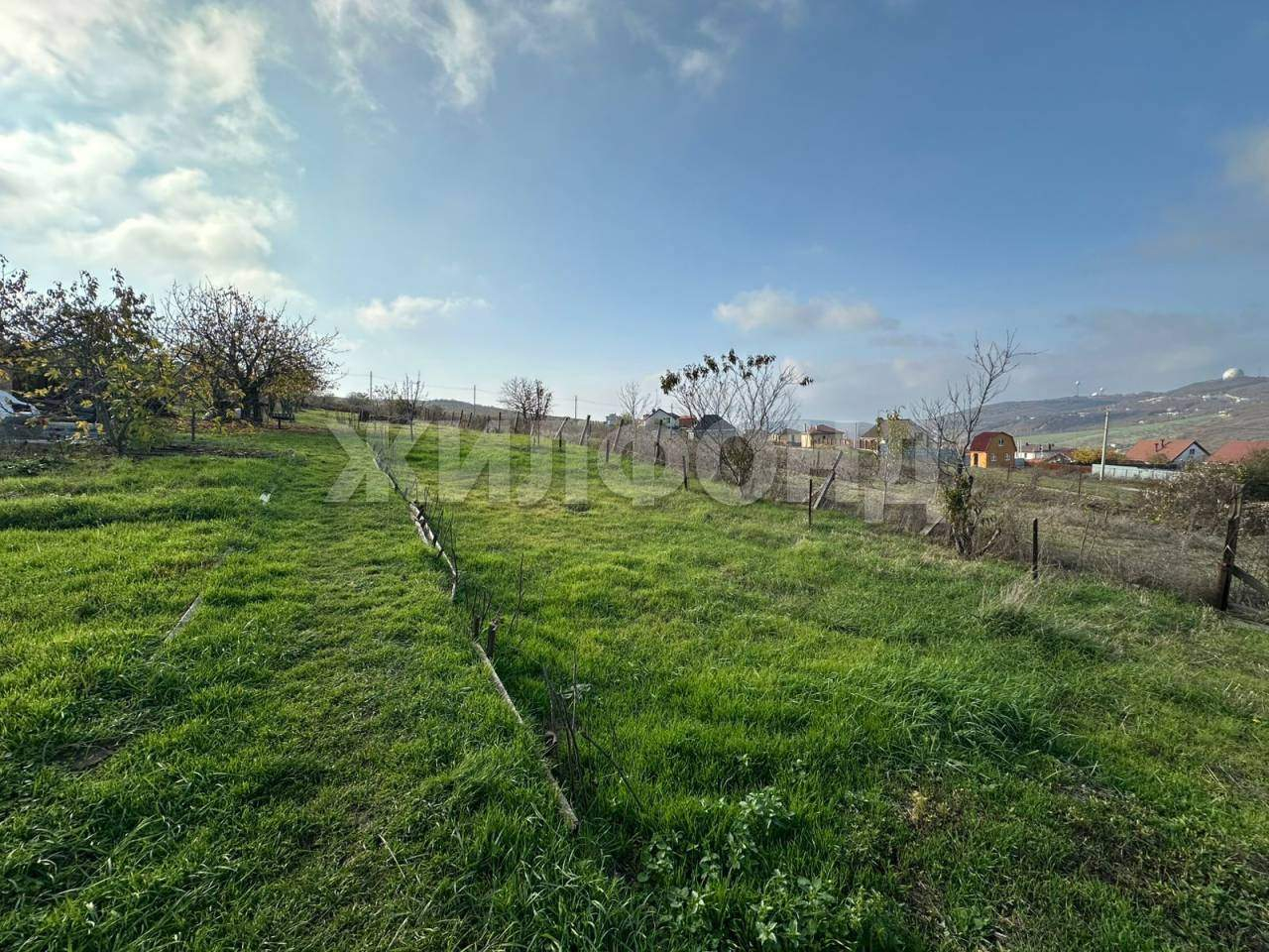 Продам земельный участок 1920 м.кв.