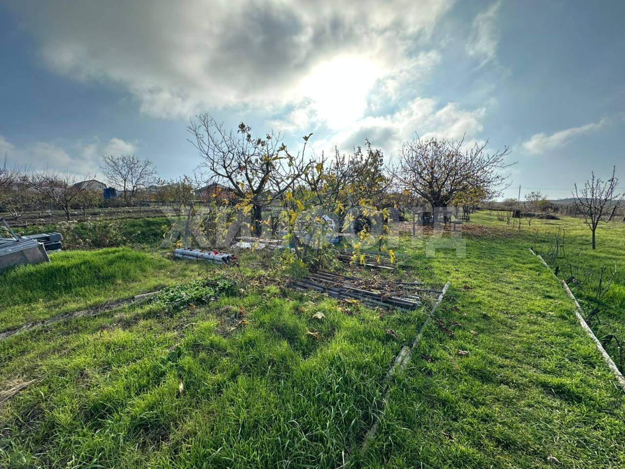 Продам земельный участок 1920 м.кв.