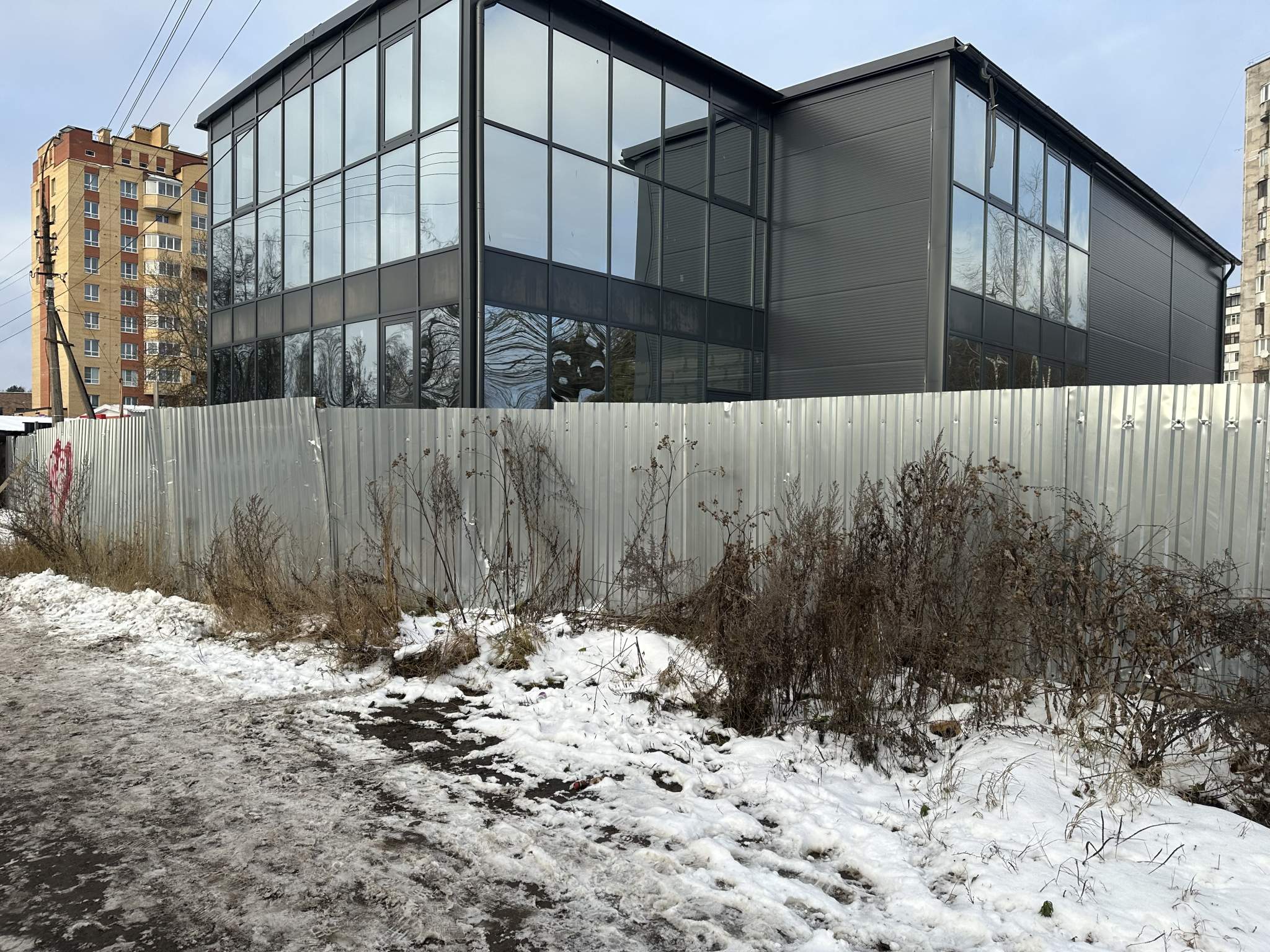 Продам торговое помещение 507.2 м.кв.