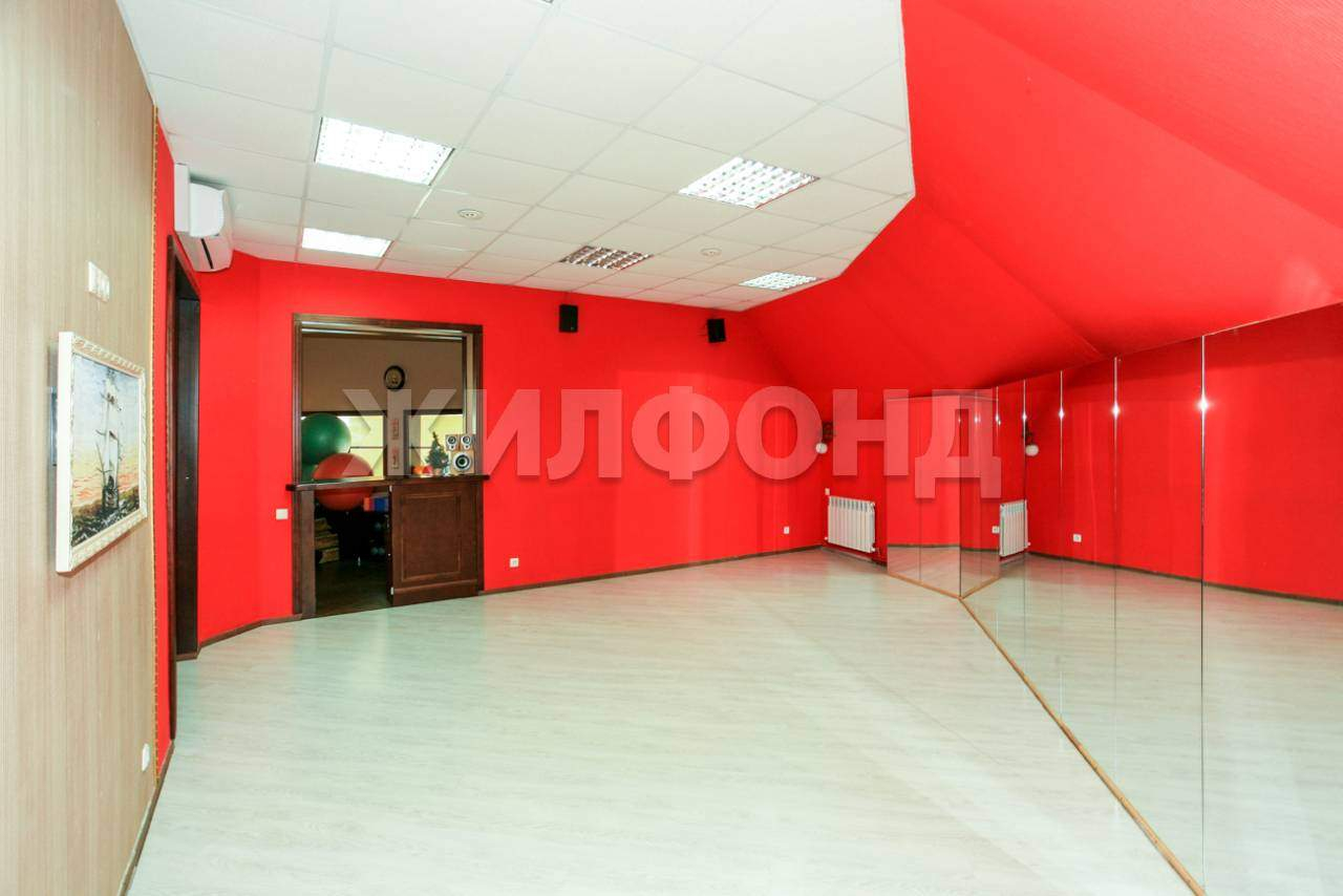 Продам помещение свободного назначения 445 м.кв.