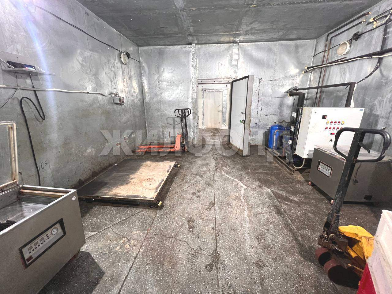 Продам производственное помещение 974 м.кв.