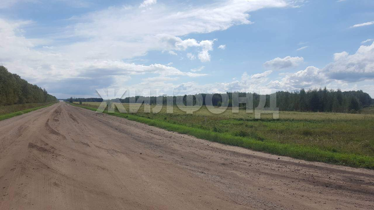 Продам земельный участок 144200 м.кв.