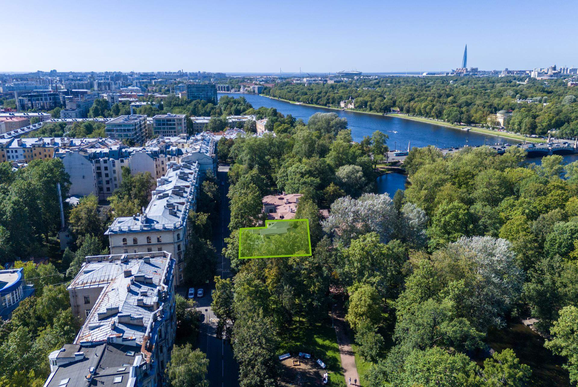 Продам торговое помещение 837.2 м.кв.