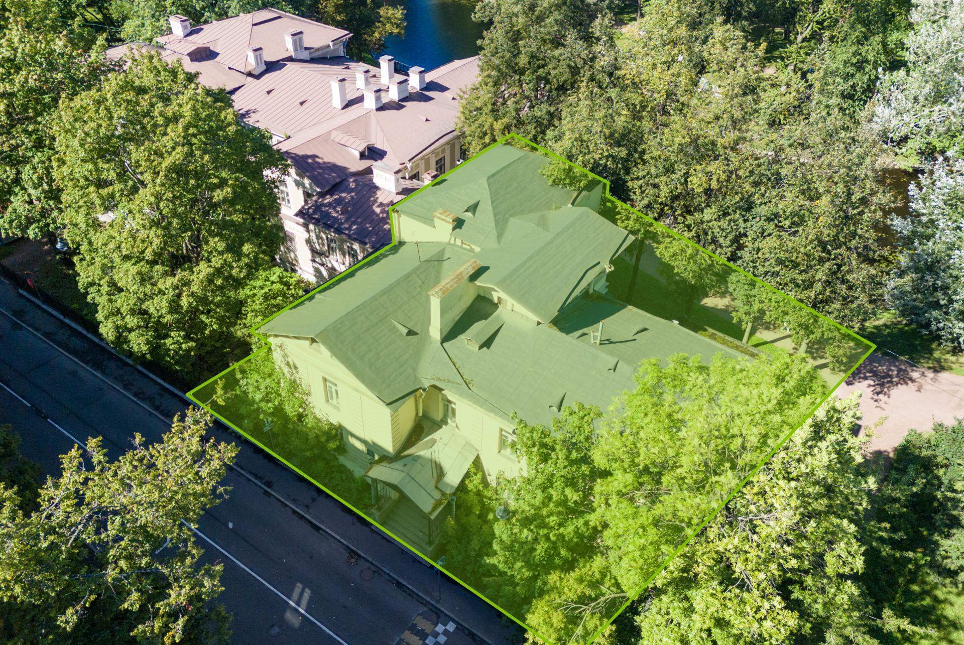 Продам торговое помещение 837.2 м.кв.