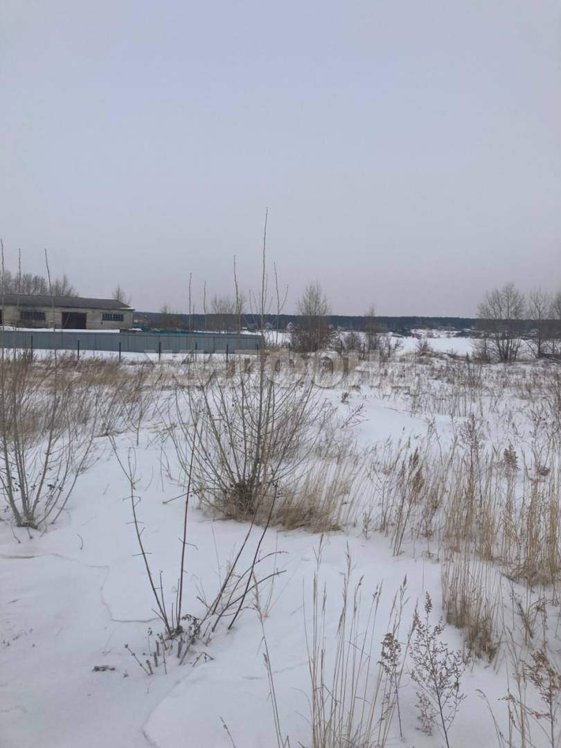 Продам земельный участок 1700 м.кв.