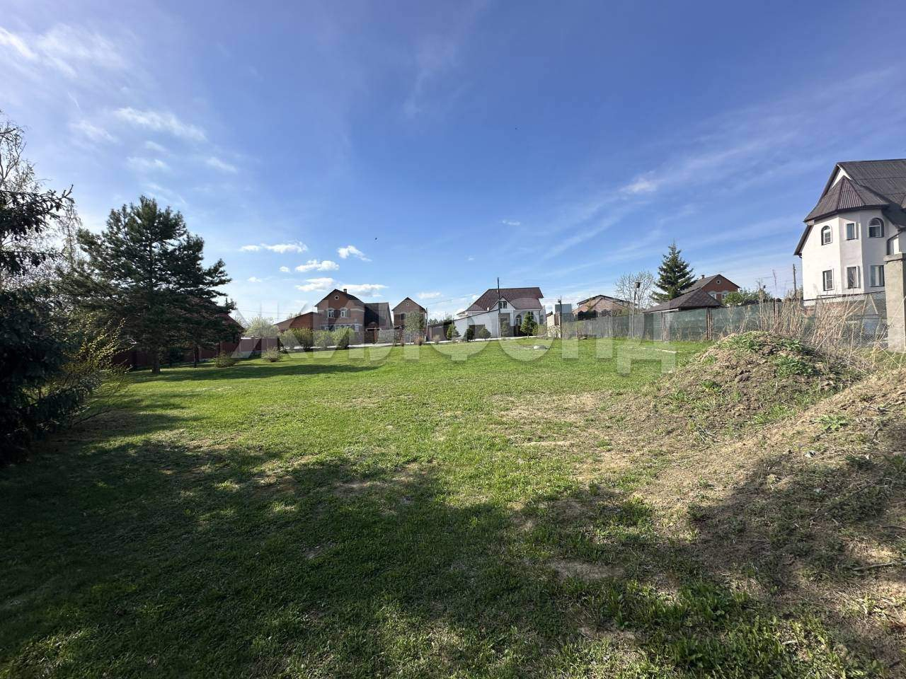 Продам земельный участок 1915 м.кв.