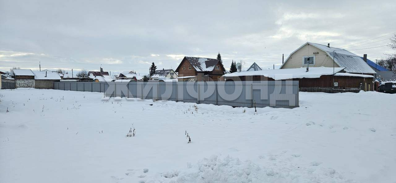 Продам земельный участок 694 м.кв.