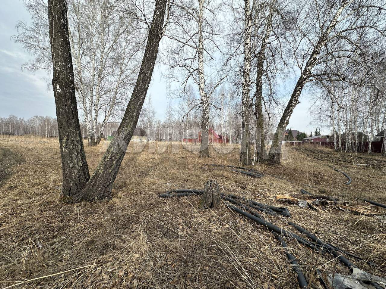 Продам земельный участок 1500 м.кв.