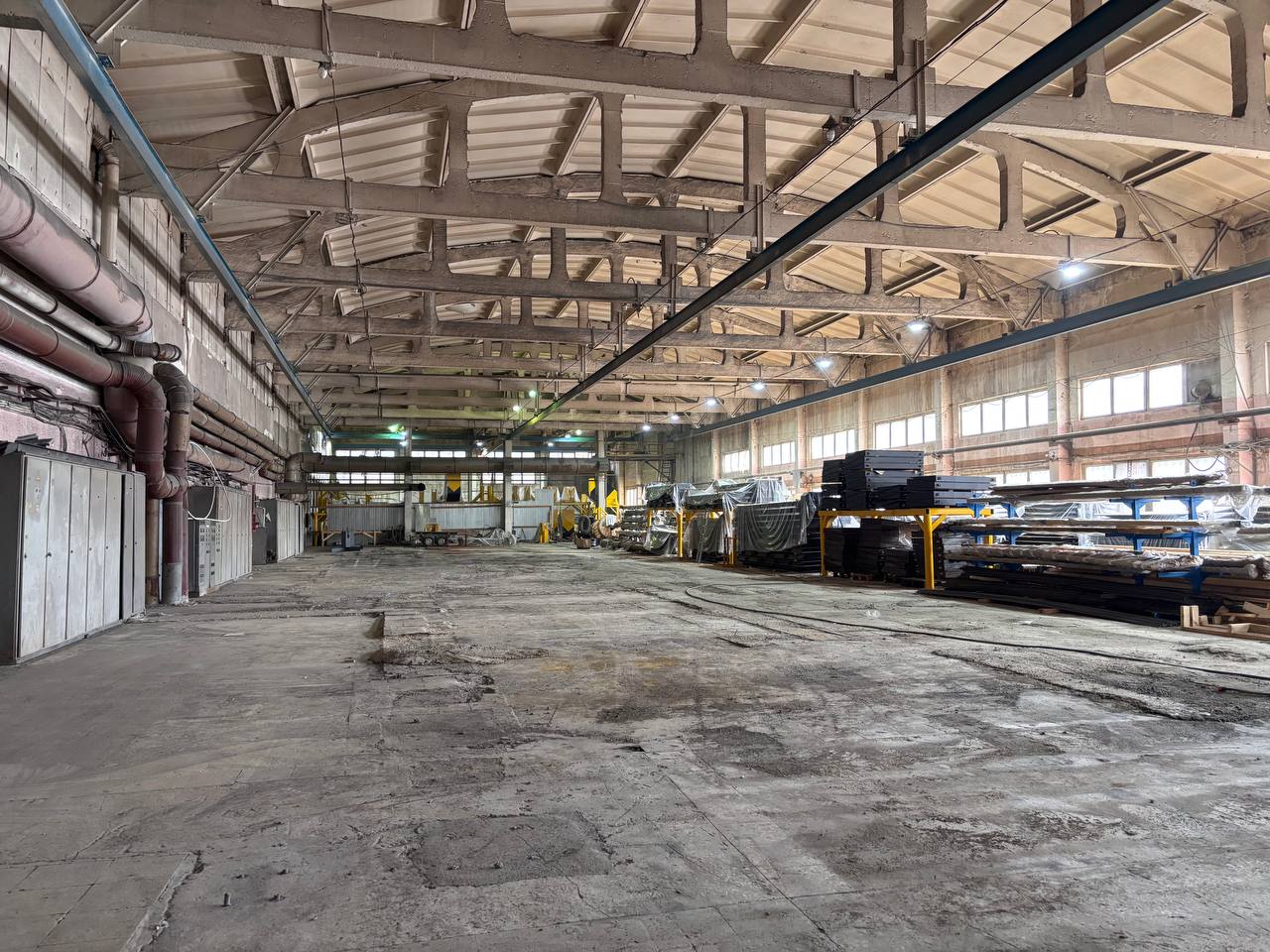 Сдам в аренду производственное помещение 14414 м.кв.