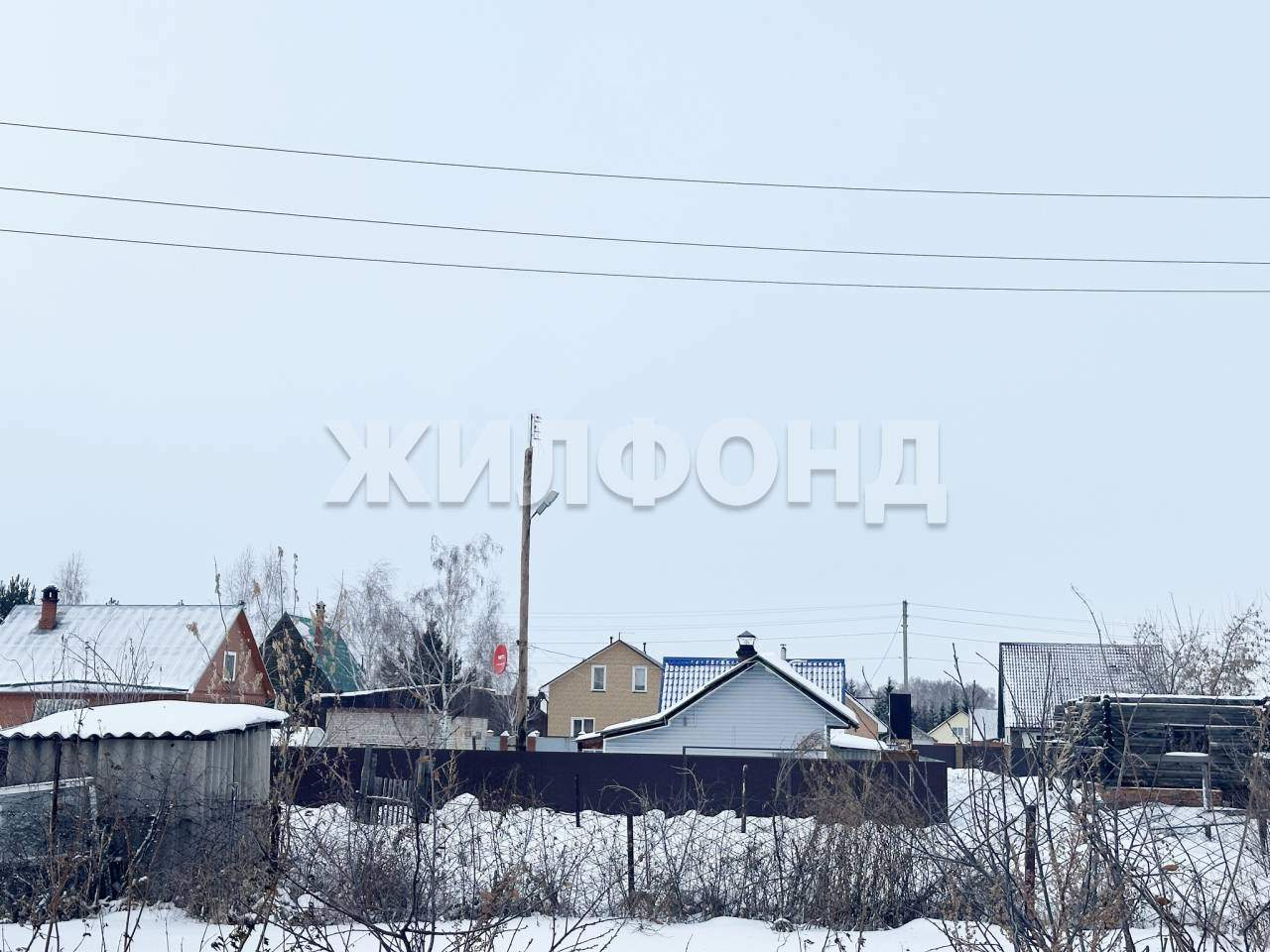 Продам земельный участок 600 м.кв.