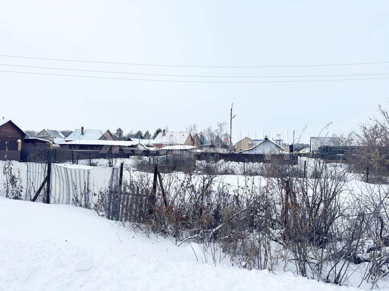 Продам земельный участок 600 м.кв.