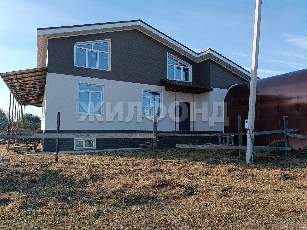 Дом на продажу в Дзержинском, Светлая улица фото №2