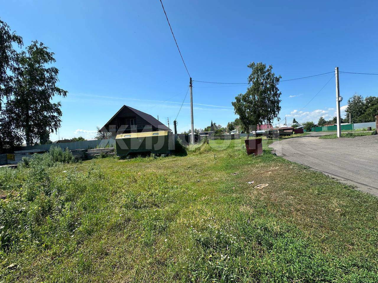 Продам земельный участок 1600 м.кв.