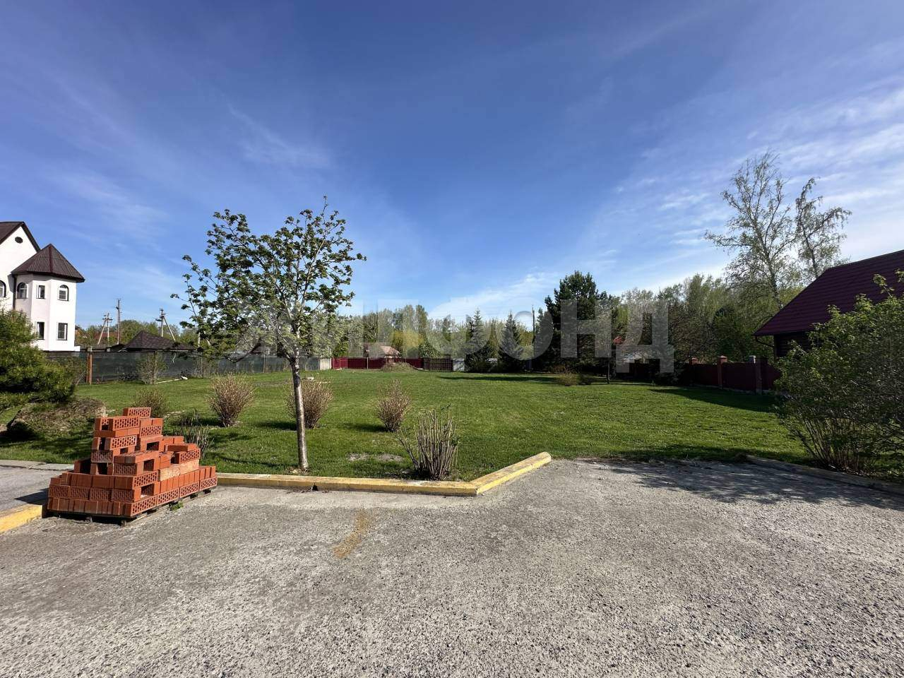 Продам земельный участок 1915 м.кв.