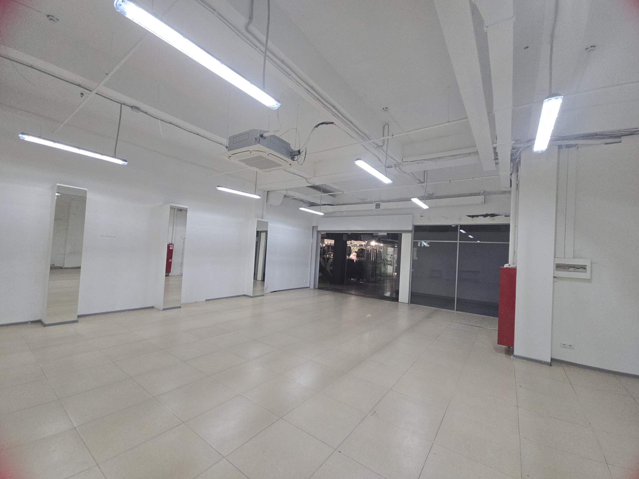 Фото: Торговое помещение 150 м2 в аренду test