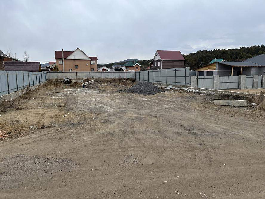 Продам земельный участок 800 м.кв.