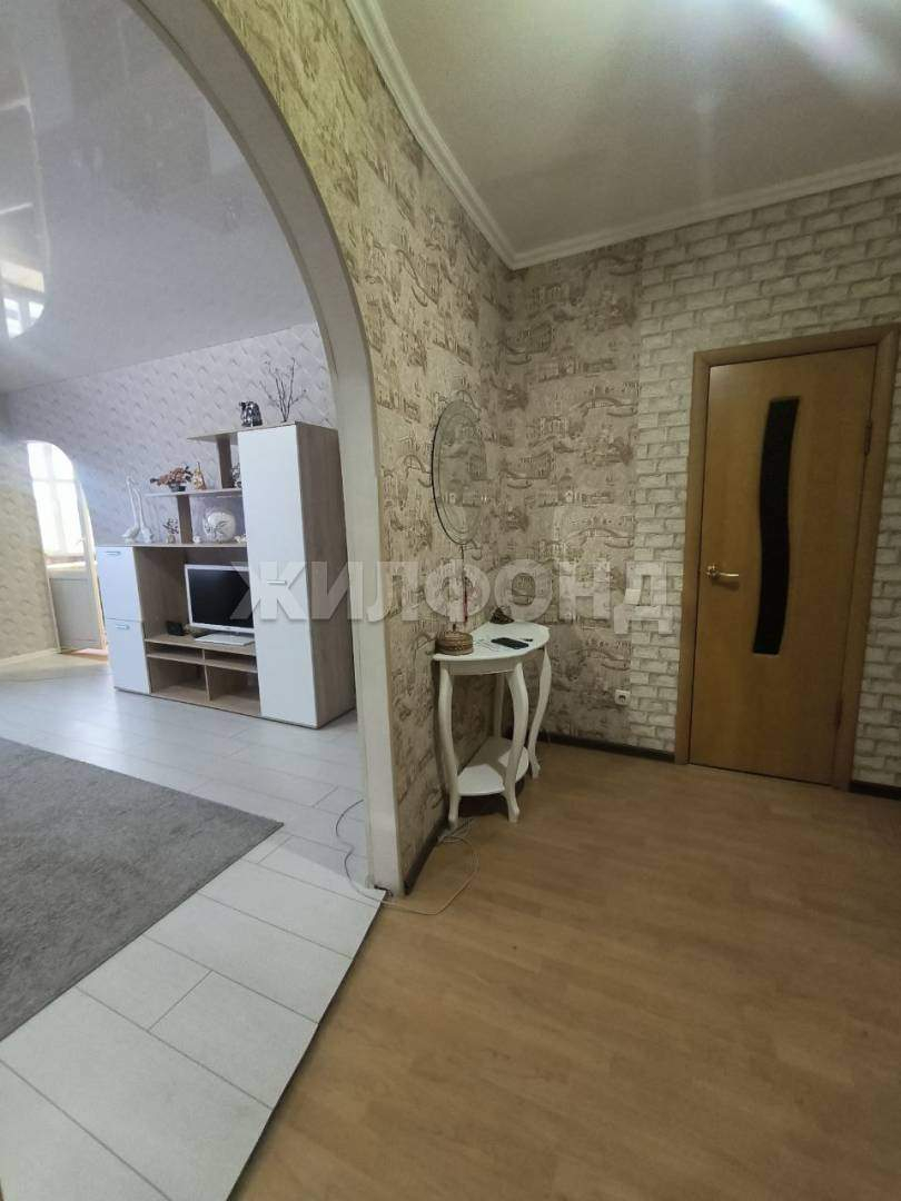 Квартира на продажу в Орёле, 8 Марта улица, 1 фото №4