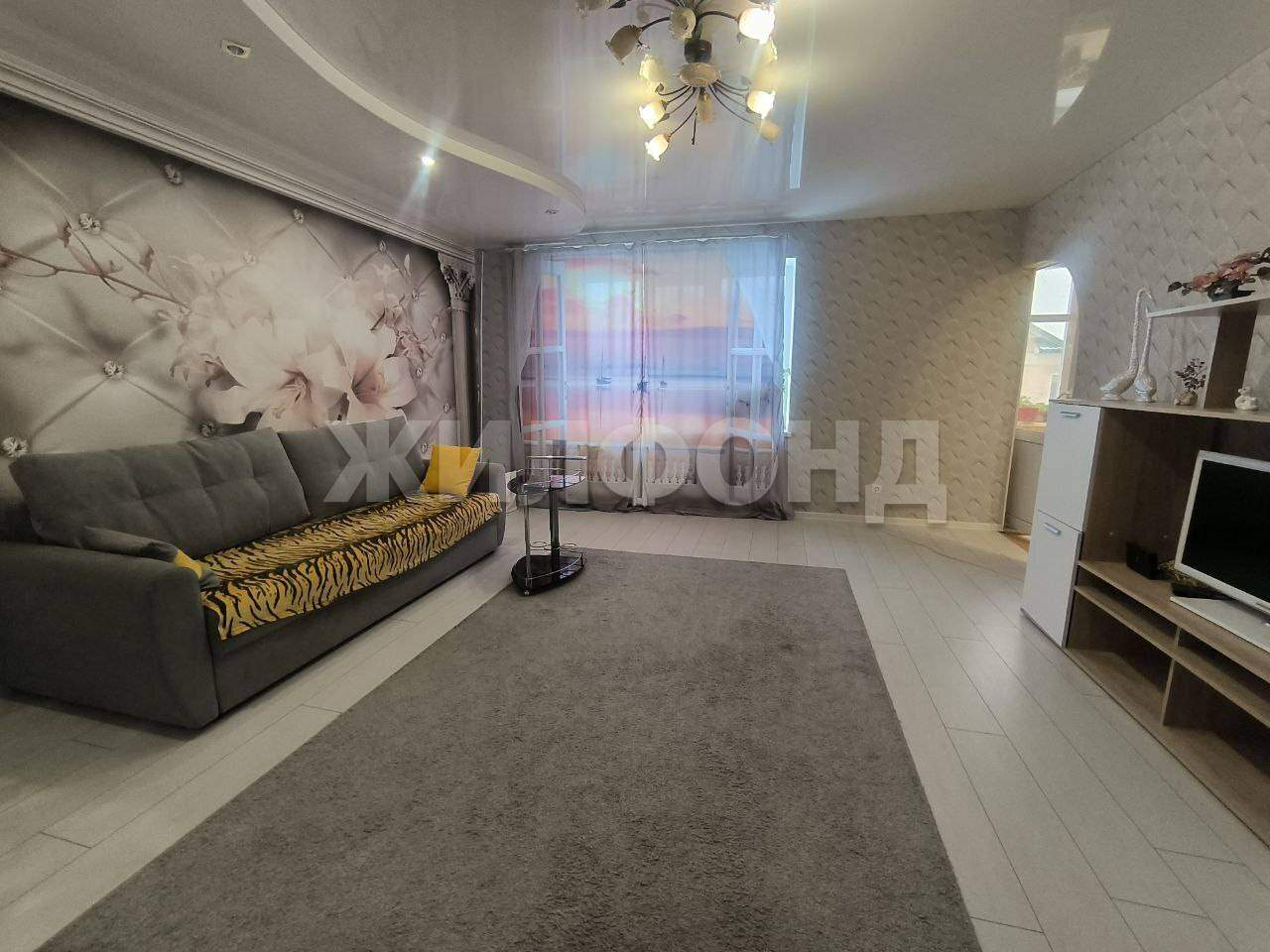 Квартира на продажу в Орёле, 8 Марта улица, 1