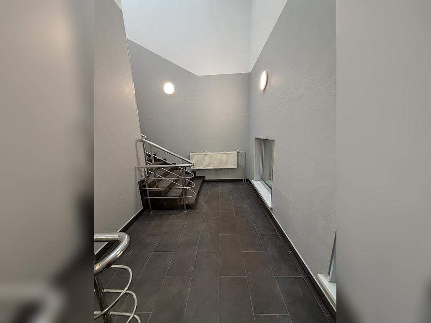 Сдам в аренду магазин 456.2 м.кв.