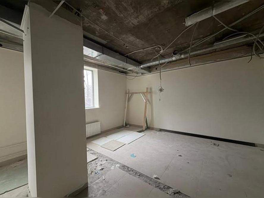 Фото: Торговое помещение 230.9 м2 в аренду test