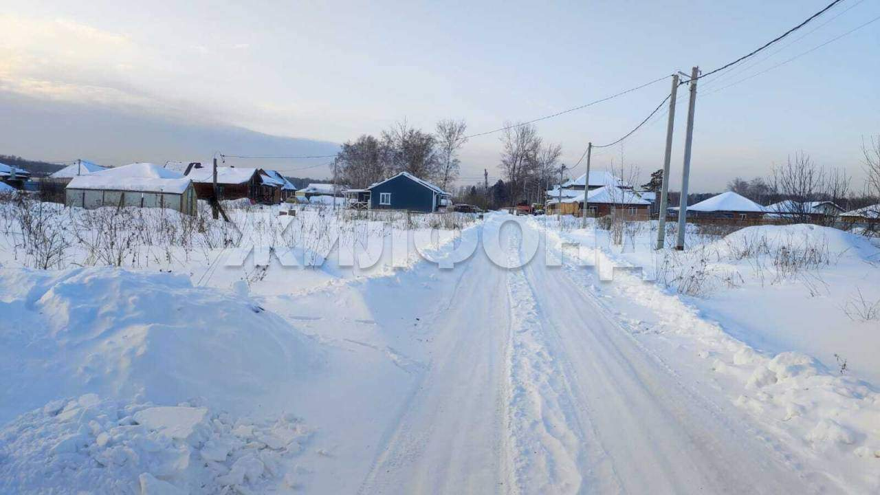 Продам земельный участок 1000 м.кв.