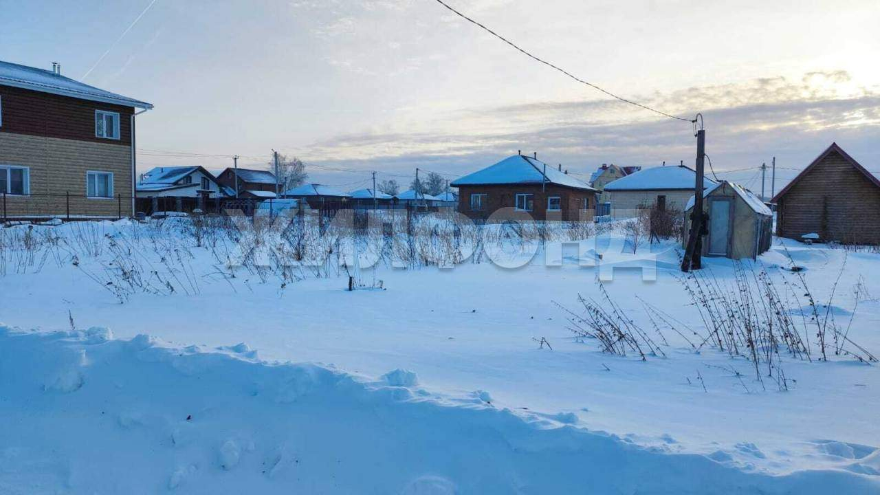 Продам земельный участок 1000 м.кв.