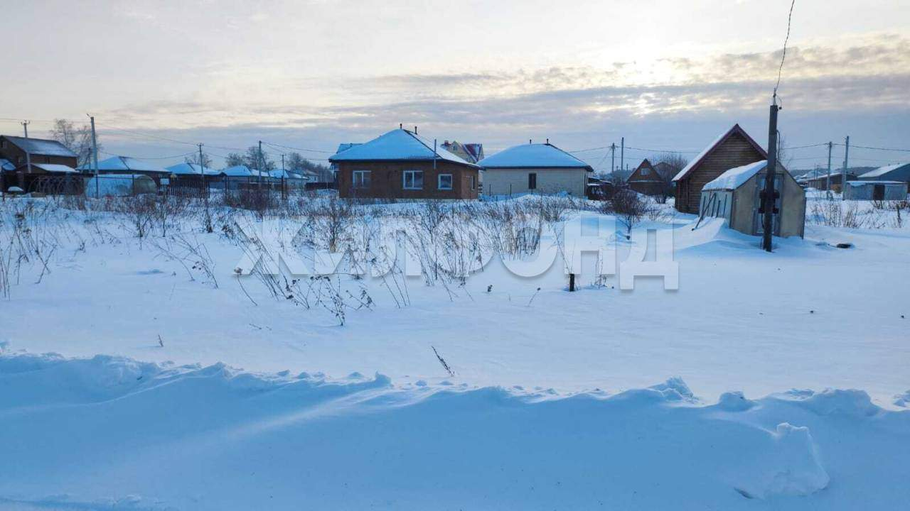 Продам земельный участок 1000 м.кв.