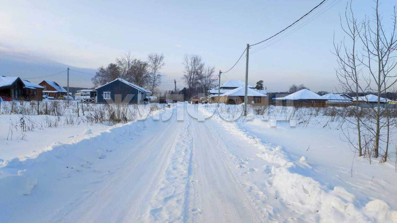 Продам земельный участок 1000 м.кв.