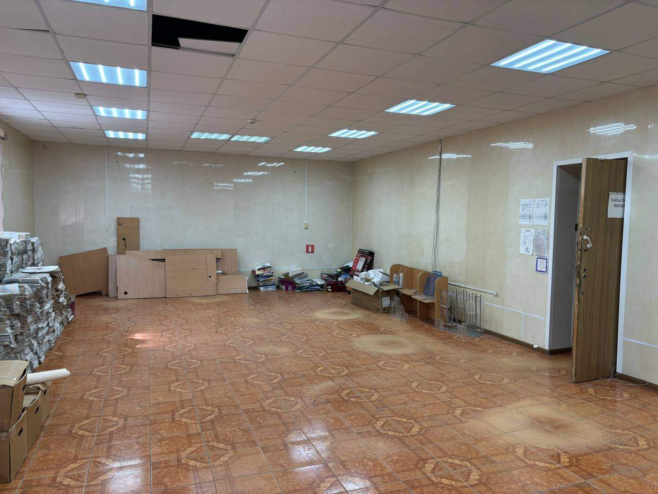 Продам офис 447 м.кв.