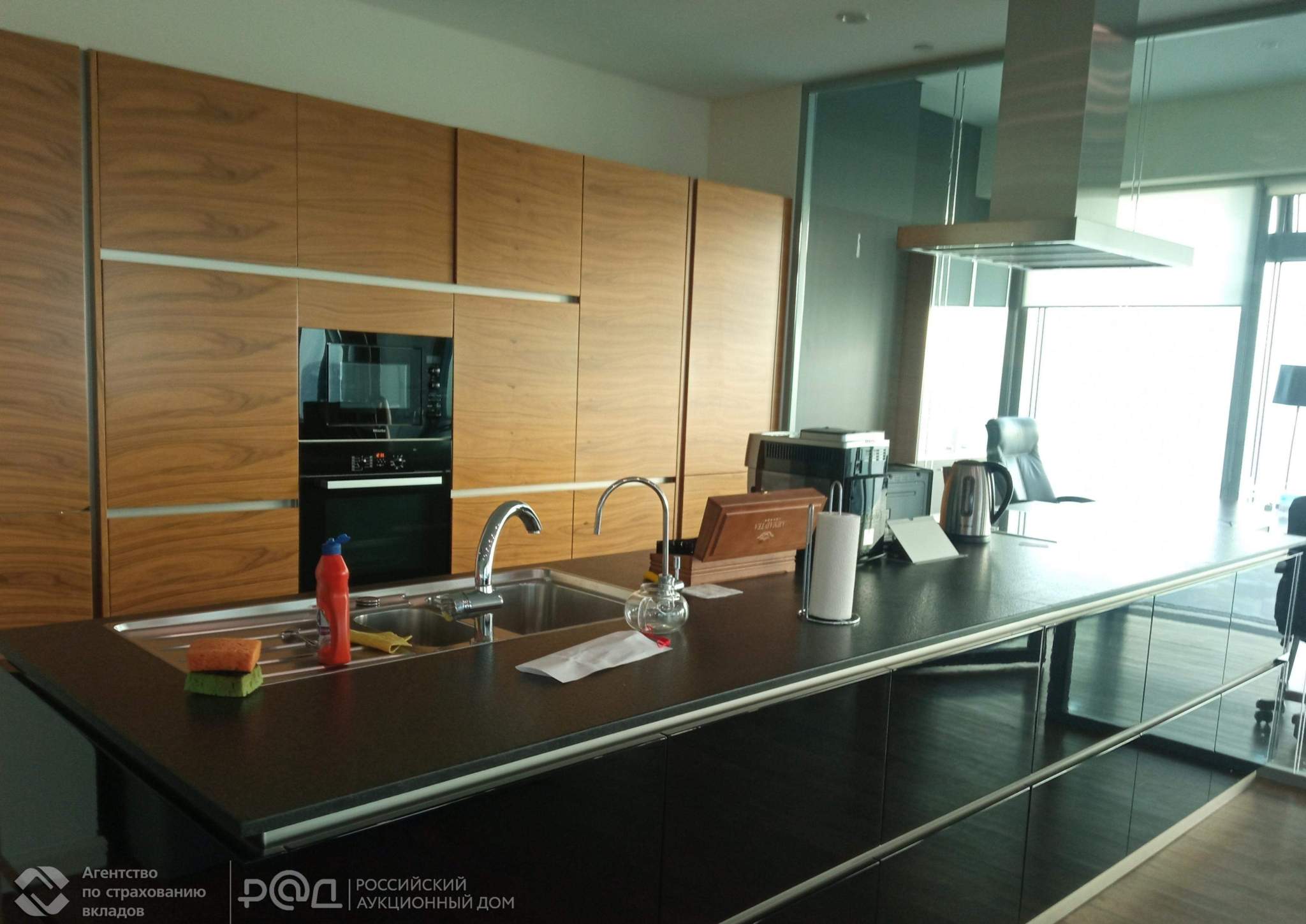 Продам офис 205.3 м.кв.