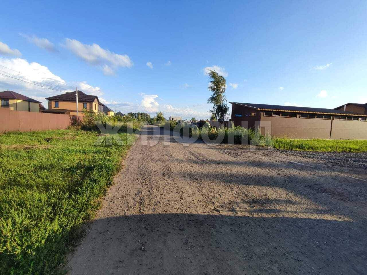 Продам земельный участок 800 м.кв.