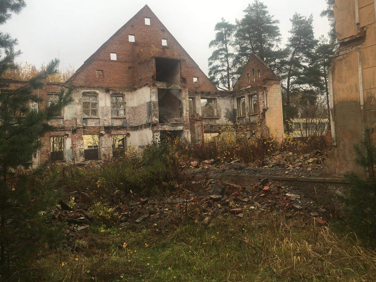 Продам торговое помещение 4945 м.кв.