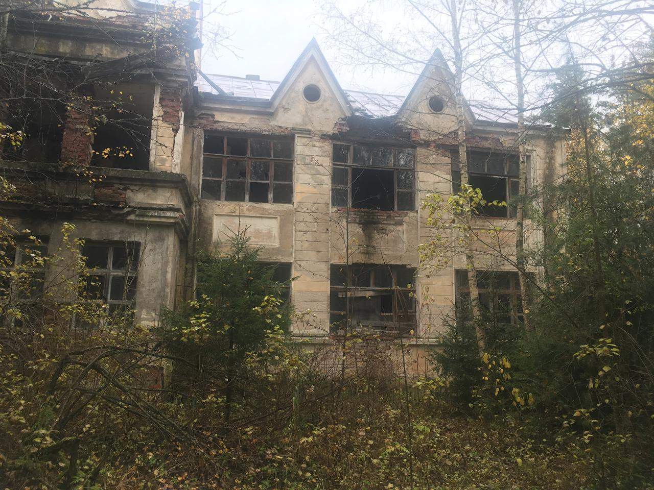 Продам торговое помещение 4945 м.кв.