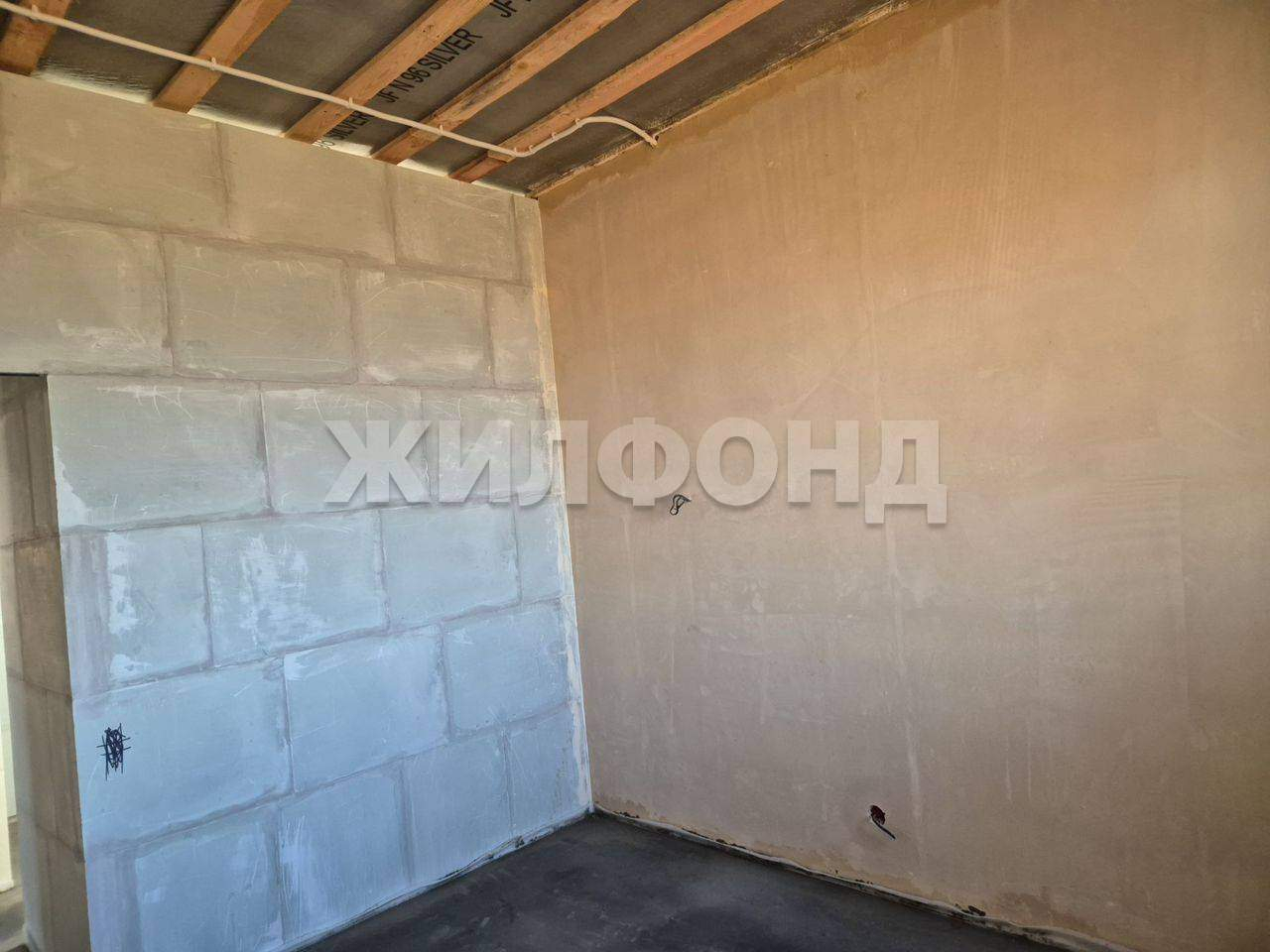 Продам земельный участок 640 м.кв.