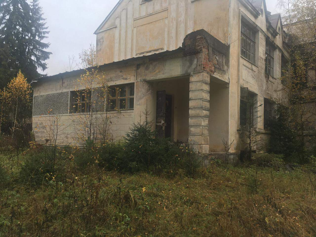 Продам торговое помещение 4945 м.кв.