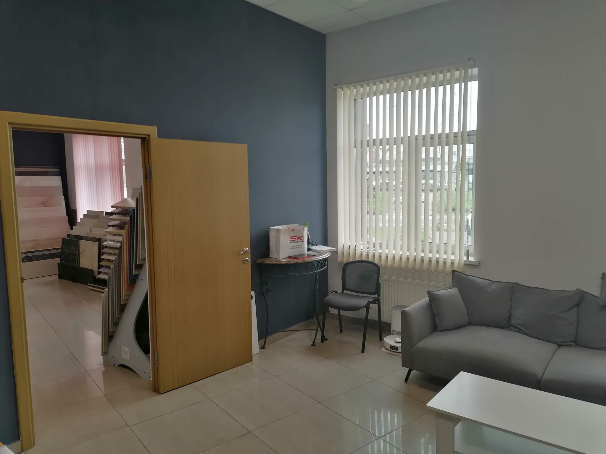 Фото: Торговое помещение 53 м2 в аренду test