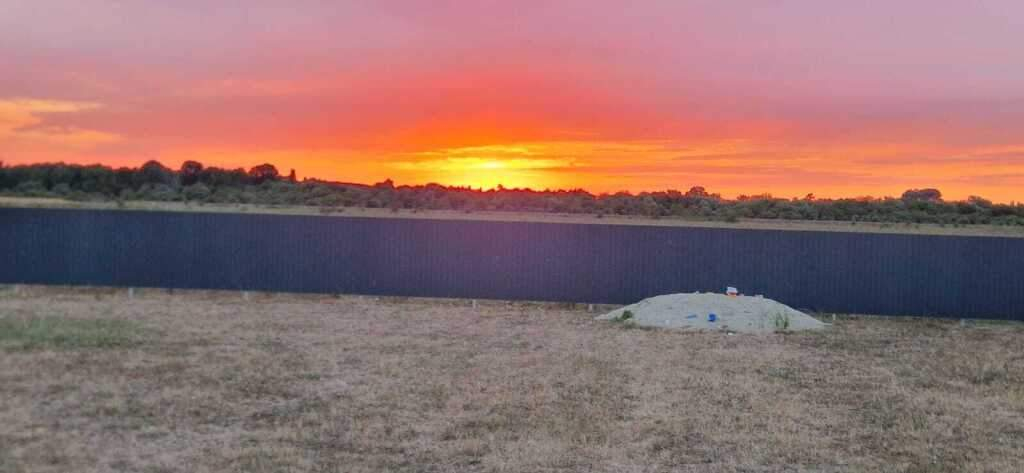 Продам земельный участок 1239 м.кв.