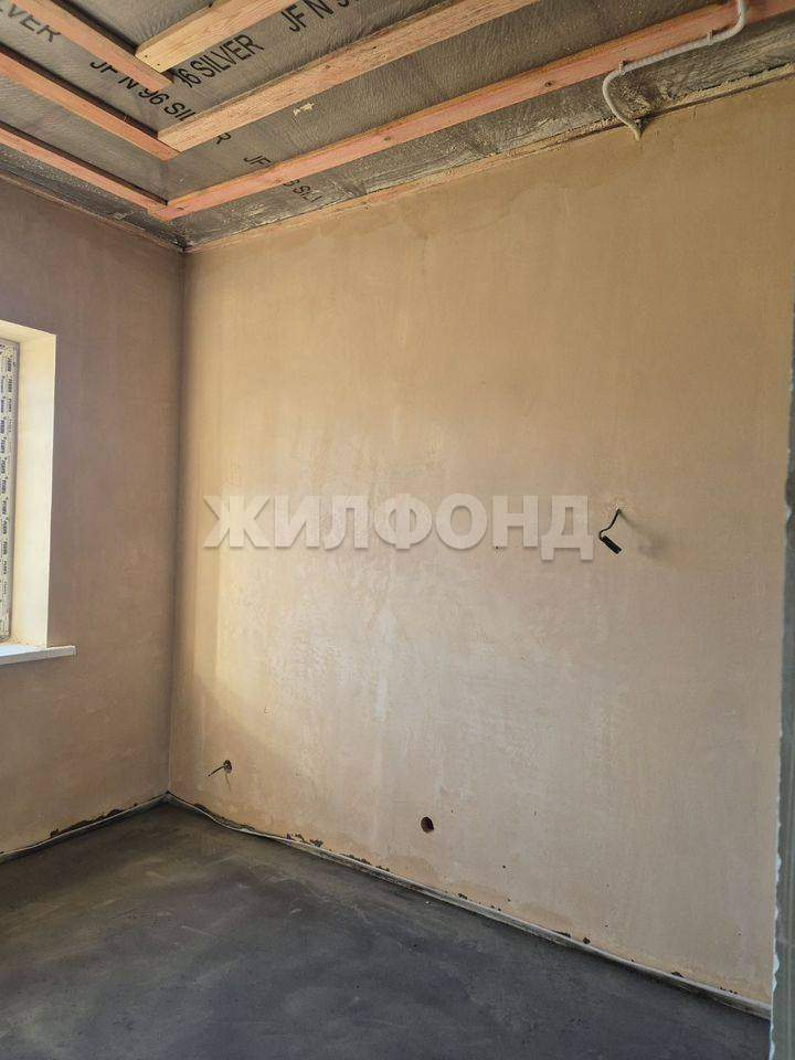 Продам земельный участок 640 м.кв.