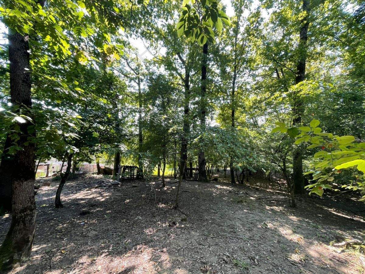 Продам земельный участок 700 м.кв.